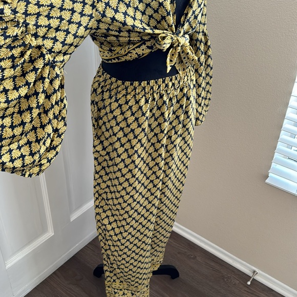 2 piece outfit - Picture 3 of 6